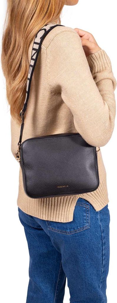 COCCINELLE - Women's Tebe bag with logo shoulder strap - Image du produit 