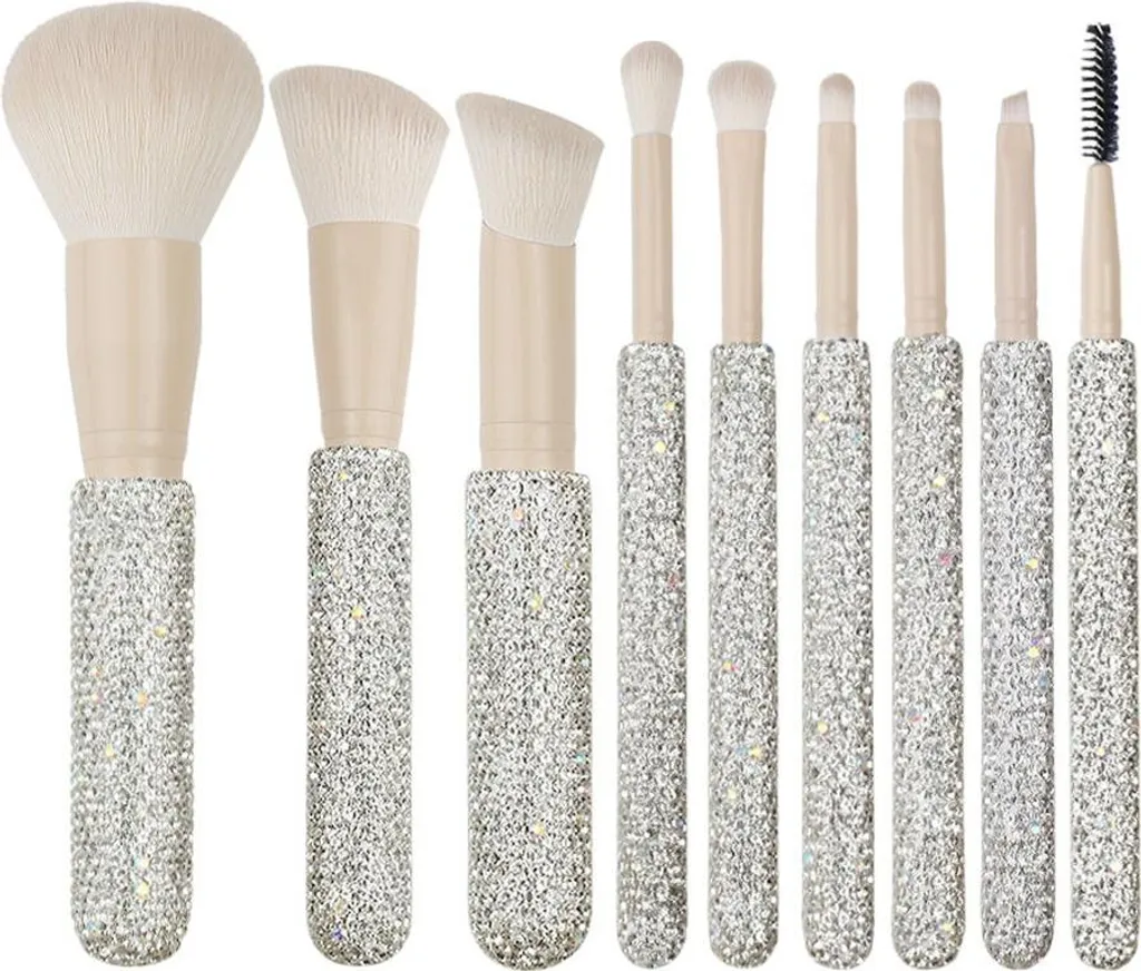 Set de pinceaux maquillage pour un look complet café manche diamant