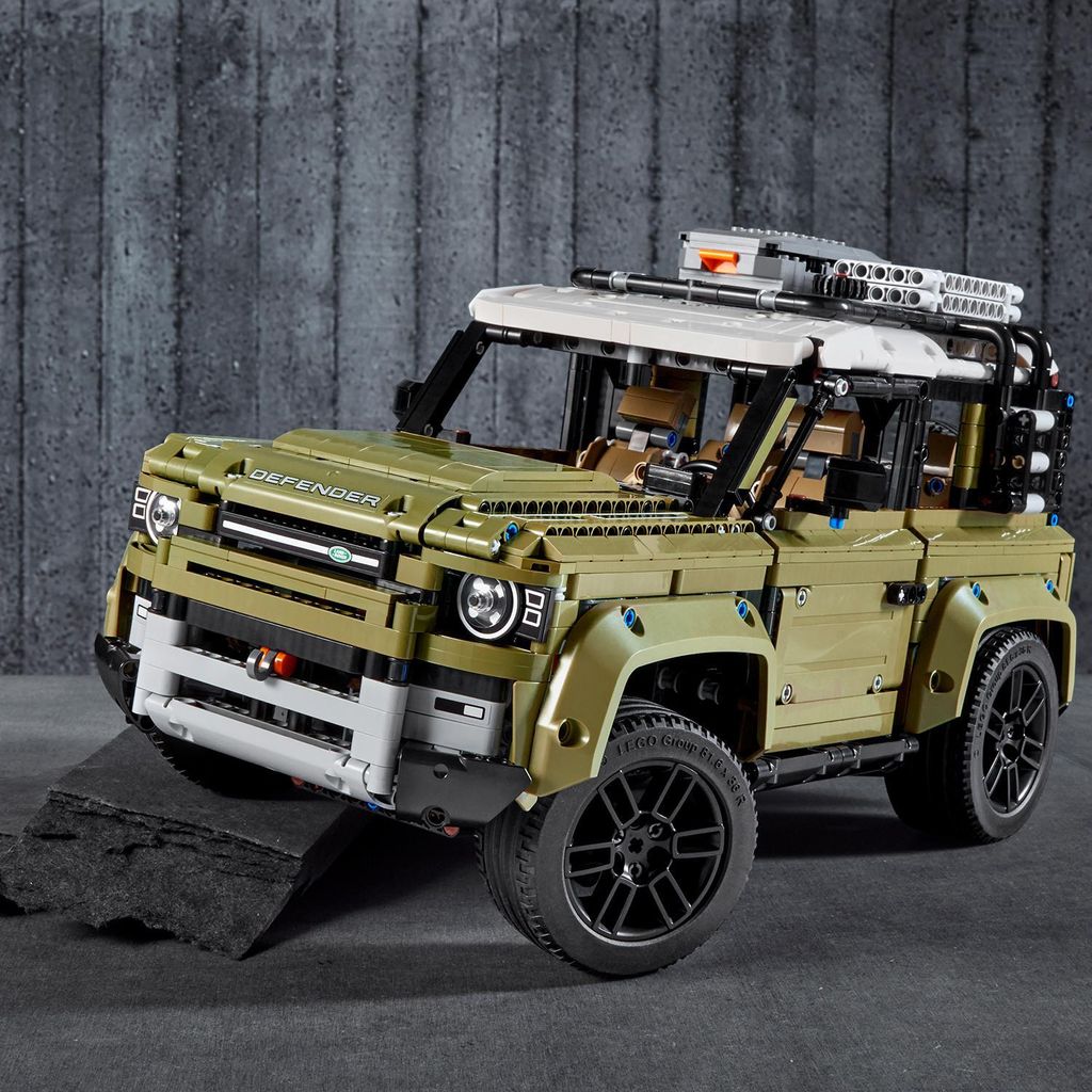 LEGO Technic 42110 Land Rover Defender Obrázok produktu 3