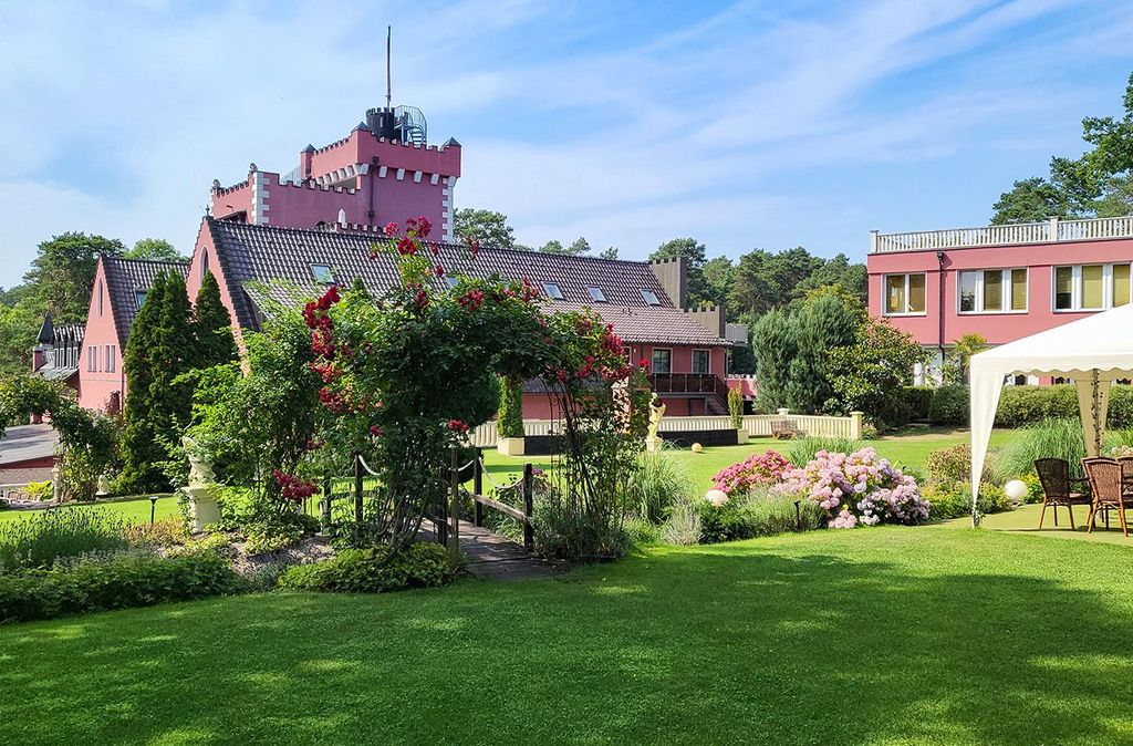 mydays Wellness-Kurzurlaub im Burghotel in Brandenburg für 2; Erlebnis verschenken oder selbst erleben; Gutschein für 2 Person(en)