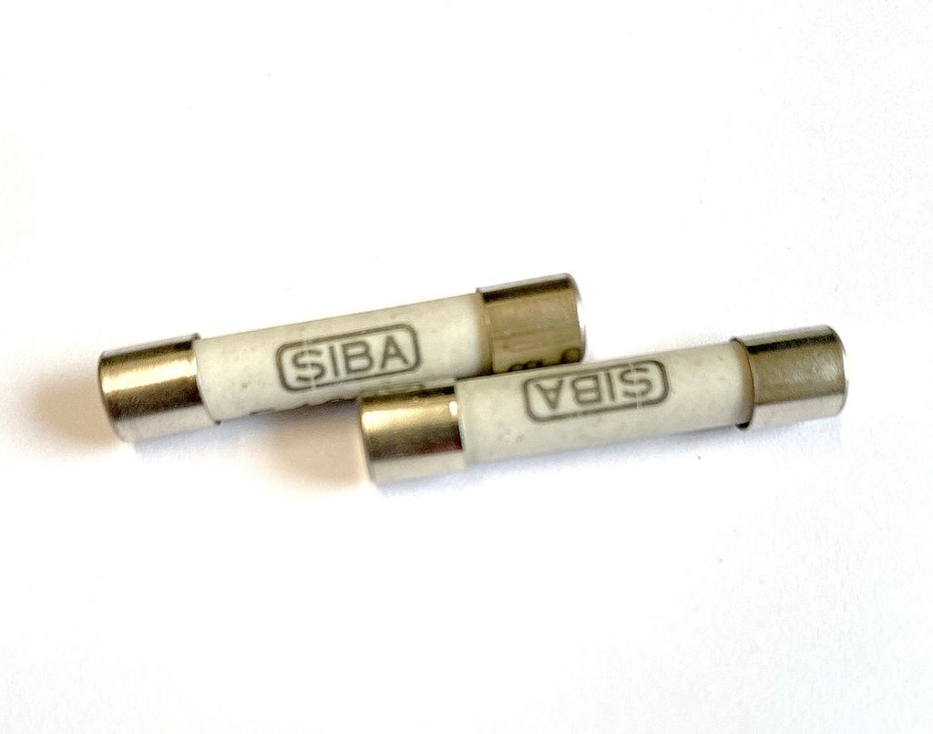 5x T2A SIBA Keramik-Röhre Time-Lag Zylindersicherung 2A T2A H500V #721100