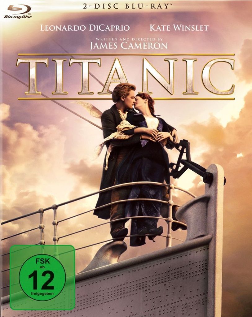 A Blu-ray disc cover for the movie Titanic, featuring the two main characters kissing on the deck of the ship.