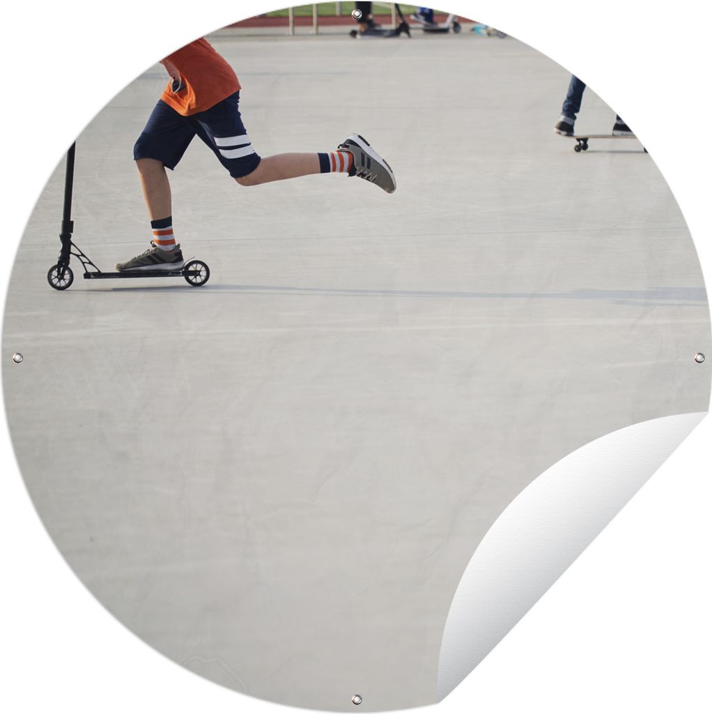 MuchoWow Gartenposter Outdoor-Poster Rund Teenager in einem Skatepark Ø 120 cm Gartendeko Rundes Poster draußen