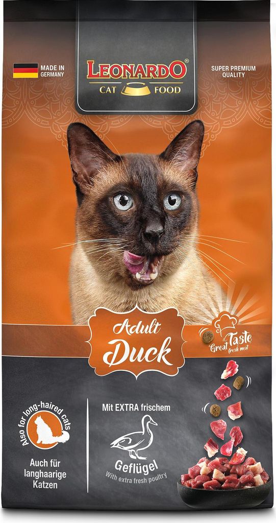 A bag of Leonardo Adult Duck cat food with a picture of a Siamese cat on the front.