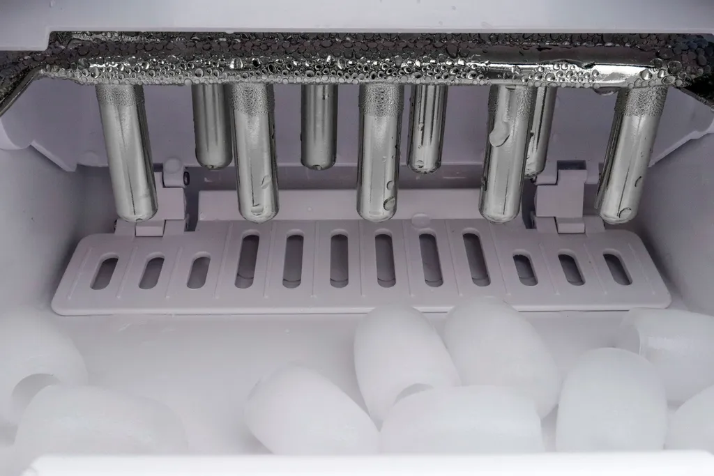 Machine à glace PRO-ICE en inox robuste avec écran digital intégré