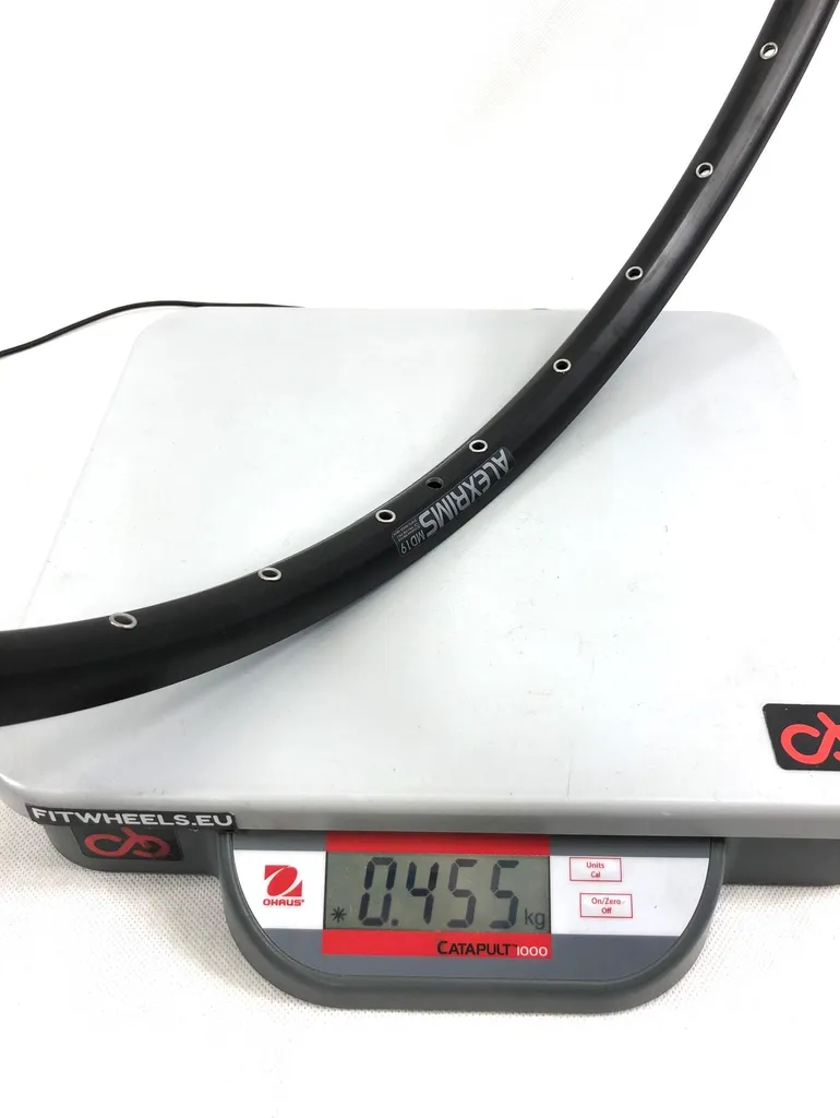 Jante Alexrims MD19 27.5 32H noire pour remplacer une roue VTT voilée