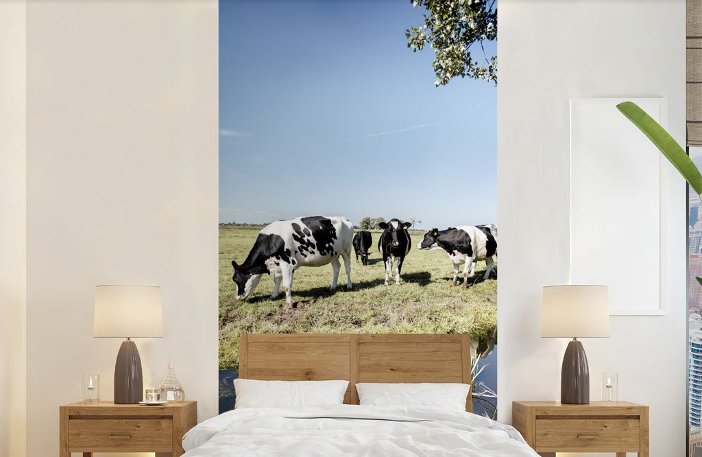 MuchoWow Fototapete für Wohnzimmer oder Schlafzimmer Wandtapete Vinyl Motivtapete Kühe - Wasser - Spiegelung - 120x240 cm - Hintergrundbild