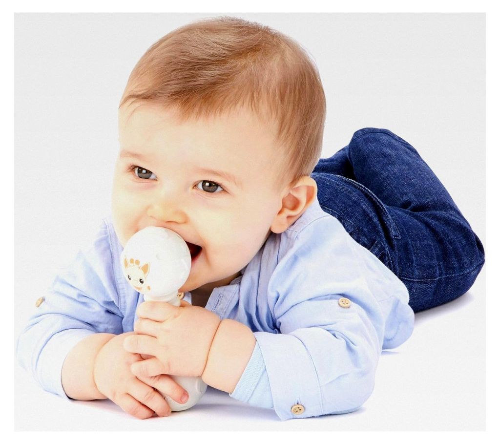 Beißrassel aus Naturkautschuk, sensorisches Spielzeug für Babys ab 3 Monaten, weiß