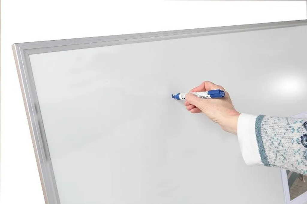 Tableau blanc émaillé magnétique ultra résistant et cadre aluminium