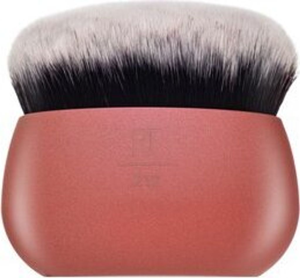 Real Techniques Face + Body Blender multifunktioneller Pinsel für eine einheitliche und aufgehellte Gesichtshaut