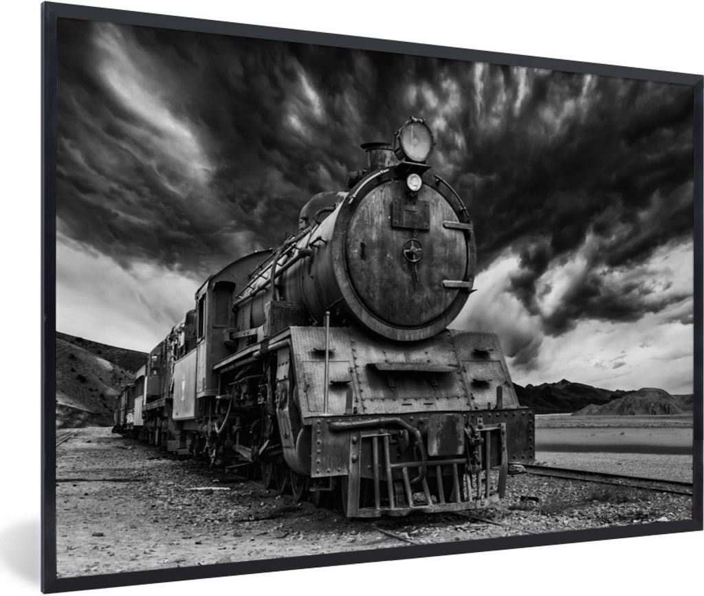 MuchoWow Gerahmtes Poster Schwarz-Weiß-Foto eines Dampfzuges im asiatischen Jordanien 30x20 cm - Poster mit Schwarzem Bilderrahmen Wandposter Ra...