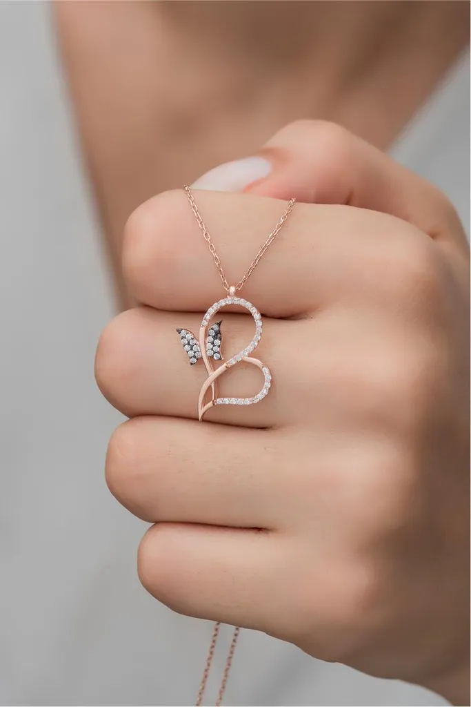Bijou collier cœur papillon en argent et zircone pour femme chic