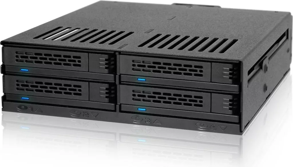 ICY DOCK MB324SP-B: La Soluzione Definitiva per Espandere il tuo Storage