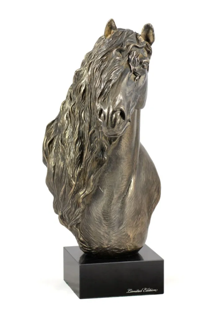 Statue Cheval Frison pour Bureau et Salon : Buste Grand Format