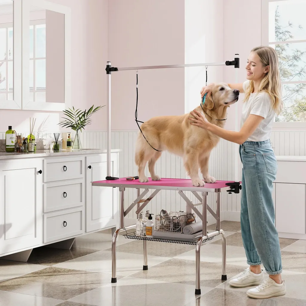 Table de toilettage stable et pliable : fini les glissades de votre chien