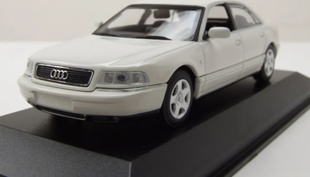 Audi A8 1999 1:43 MaXichamps - Réplique Fidèle Haute Qualité sans Défaut