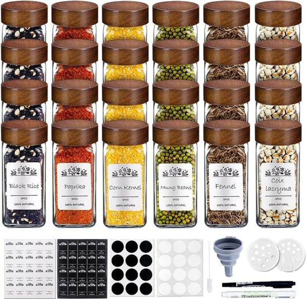 Organiser sa cuisine avec 24 pots à épices carrés en bois d'acacia chic