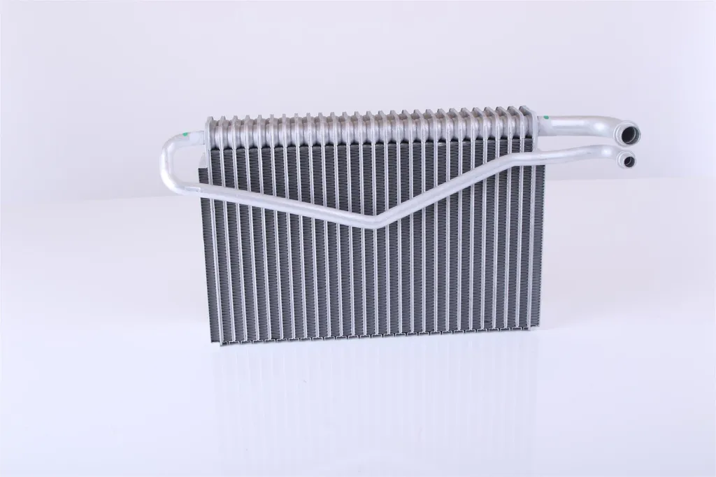 Réparer la clim de votre Actros MP2 avec l'évaporateur NISSENS 92244