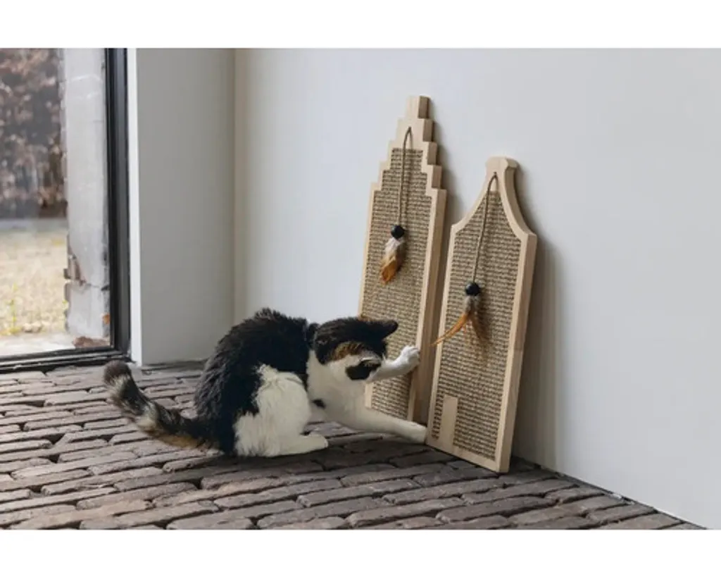 Planche à gratter robuste en bois pour chat Designed by Lotte