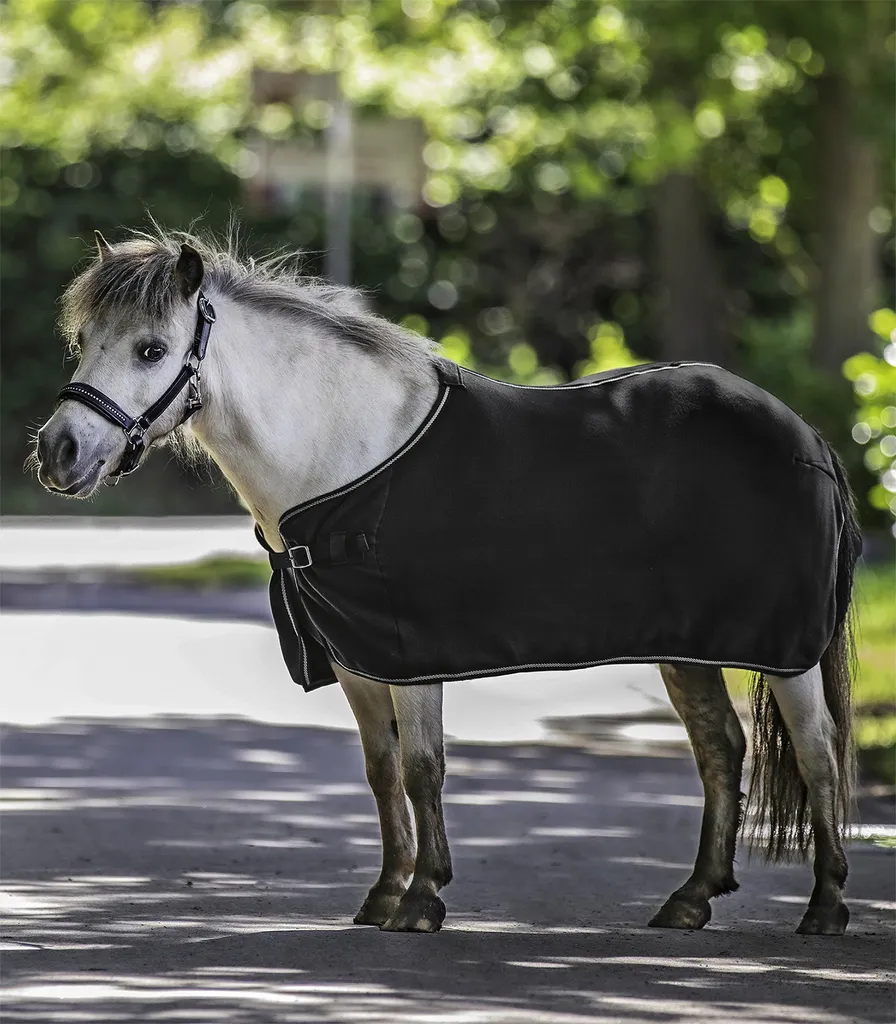 Couverture Polaire Cheval Noire Waldhausen - Évite les Coups de Froid Box