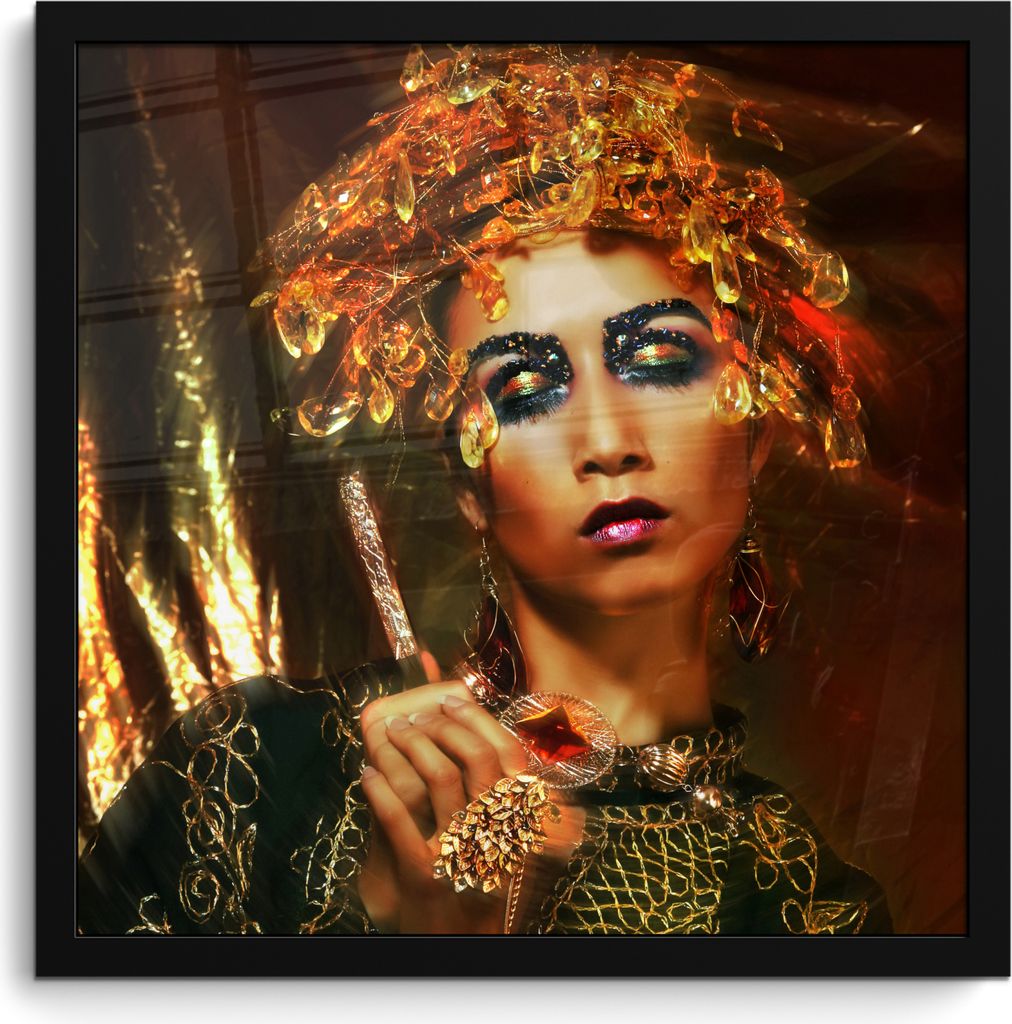 MuchoWow MuchoWow Gerahmtes Poster Frau - Schmuck - Lidschatten 40x40 cm - Poster mit zchwarzem Bilderrahmen - Mit Rahmen - Wanddekoration Schl...