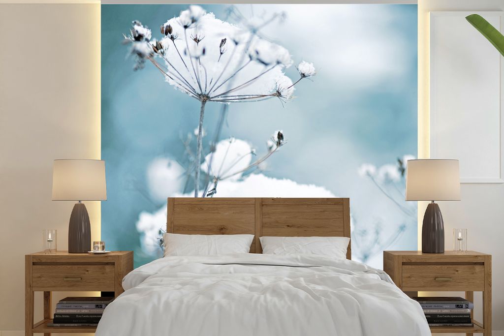 MuchoWow Fototapete für Wohnzimmer oder Schlafzimmer Wandtapete Vinyl Motivtapete Schnee - Blumen - Winter - Zweige - 280x280 cm - Hintergrundbild