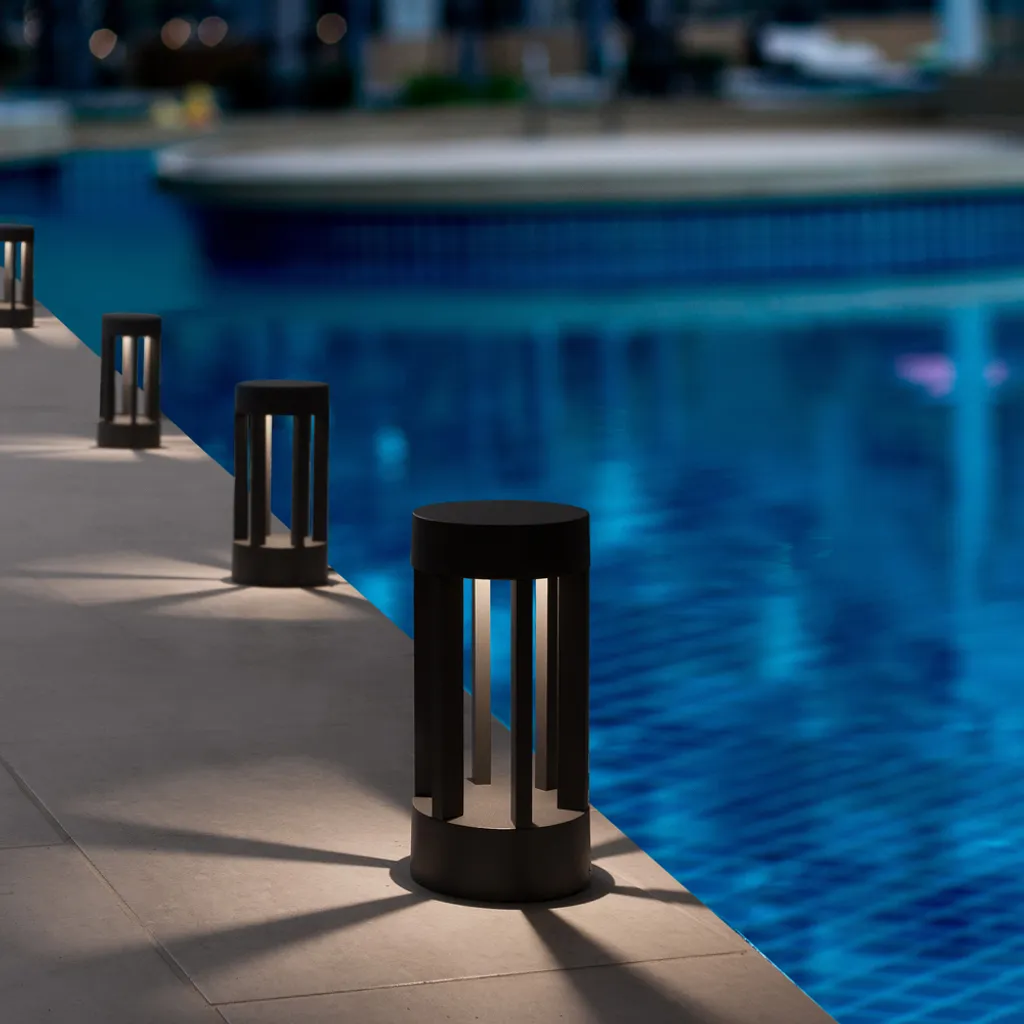 Balise de jardin LED 22cm Devora gris anthracite - Borne d'allée chic