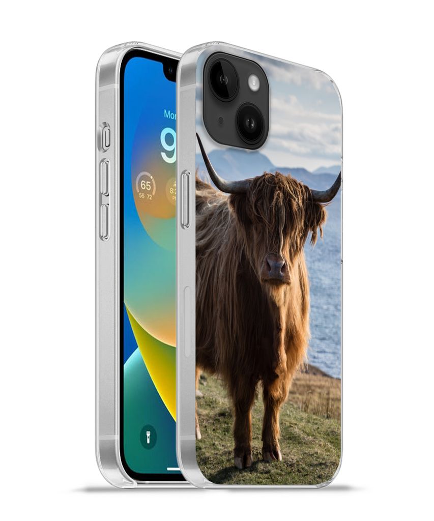 MuchoWow Handyhülle Schutzhülle Hülle für Apple iPhone 14 Plus - Soft case Schottische Highlander - Bergen - Meer Silikon Softcase Handy Hül...