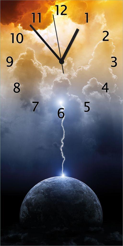 Wallario Design Wanduhr Gewitter über der Erde aus Echtglas, Größe 30 x 60 cm