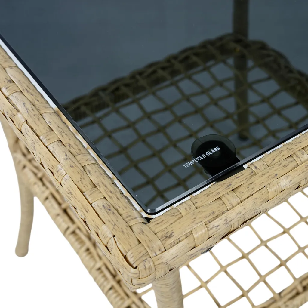 Fauteuil à bascule de balcon en rotin et table basse, coussins beiges - 18