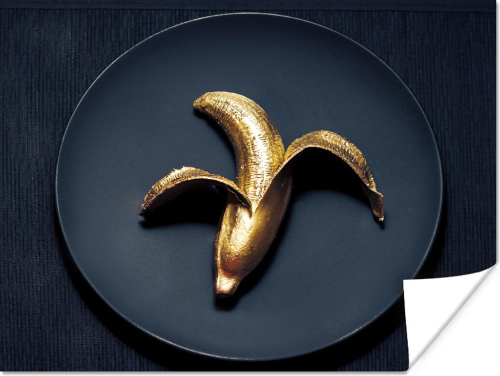 MuchoWow Poster Goldene Banane auf dunklem Hintergrund 80x60 cm - Kunst für zu Hause