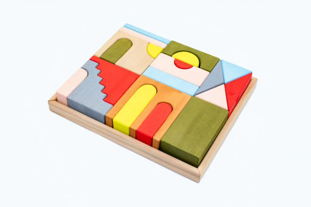 Jeu en bois Mati fait main : Construction durable et finitions soignées