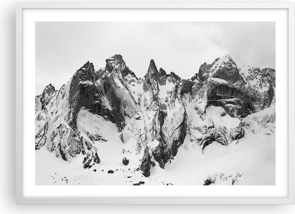 Gerahmtes Poster - Weißer Rahmen - Alpen Schnee Monochrom - Produktbild 