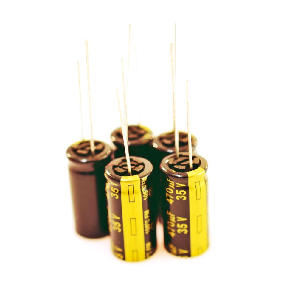 10x Elko 470μF 35V Radial Elektrolyt 105°C (20x10mm) RM4 #720795