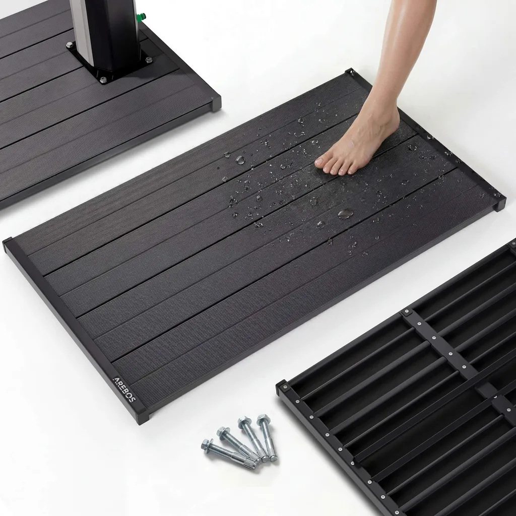 Base de Douche Solaire PVC AREBOS : Fini les Glissades sur Sol Mouillé