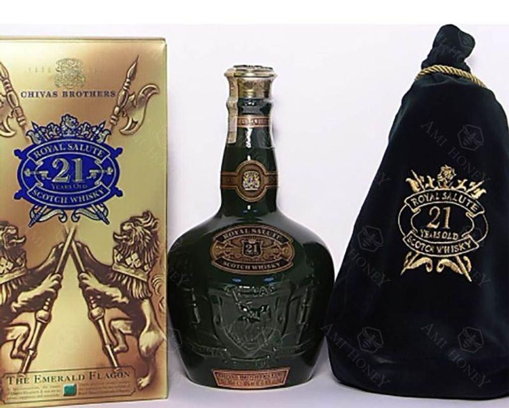 Chivas Regal Royal Salute 21 anni Blended Scotch Whisky in Immagine del prodotto 