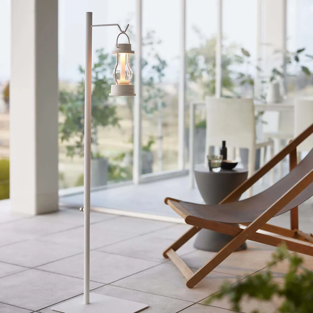 Support Pot de Fleurs Yamazaki Tower Métal Blanc Stable et Robuste - 14