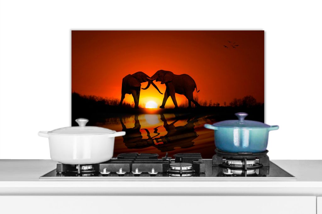 KitchenYeah Spritzschutz Küche - Küchenrückwand - Wandschutz für Herd und Spüle - Elefantenpaar bei Sonnenuntergang 70x50 - Alu-Dibond (Alte...