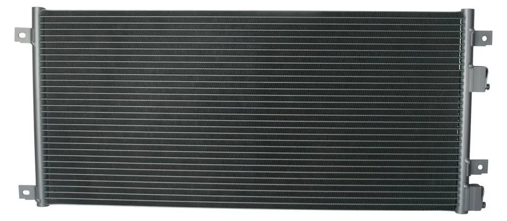 Réparer Clim Iveco Daily en Panne : Condenseur Bosch R134a 683x308mm