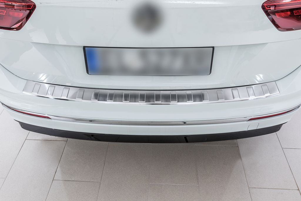 Edelstahl Ladekantenschutz für VW Tiguan 2 / Allspace ab 2016-  Pulverbeschichtet
