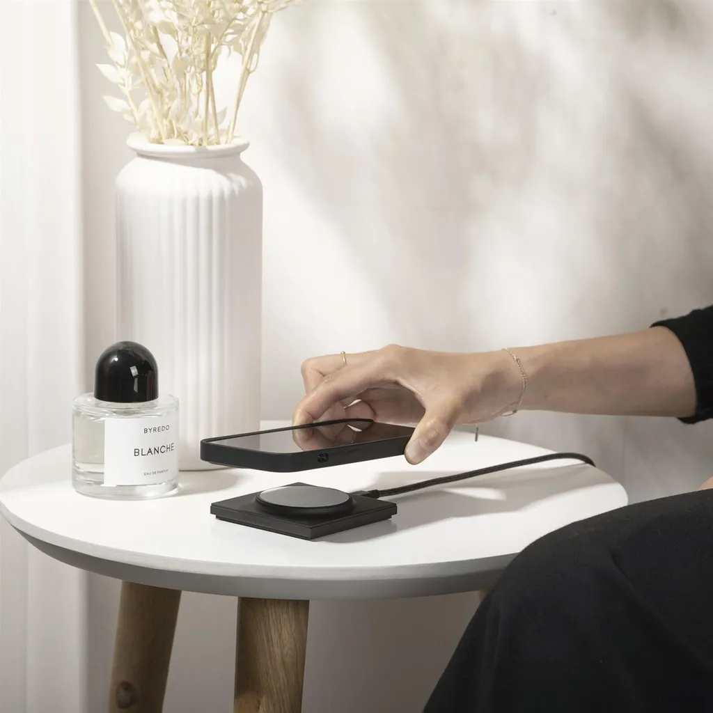 Station de charge induction magnétique Native Union Drop pour iPhone Noir - 6