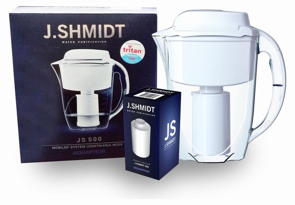 A water filter pitcher and its packaging are displayed.