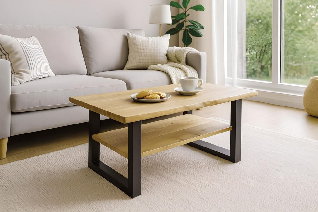 Couchtisch 115x65 cm Patrick, Sofatisch mit Ablage, Wildeiche/Eichenholz massiv, Beistelltisch mit schwarzem U-Metallgestell, echte Baumkante