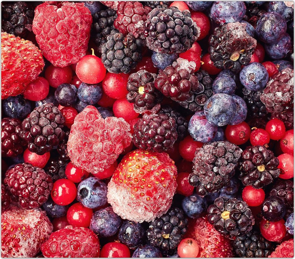 Spritzschutz Herdabdeckplatte Schneidebrett aus Glas Gefrorene Beeren von Nah 1-Teilig (60x52cm)