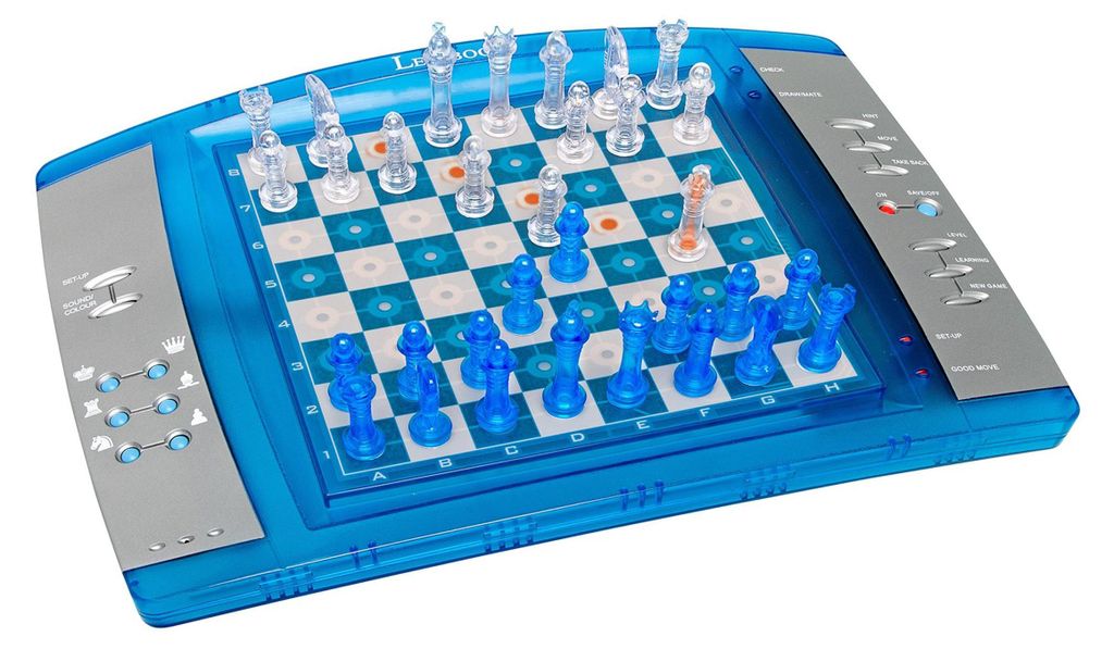 ChessLight® Schachspiel mit Licht & transparenten Figuren Produktbild 