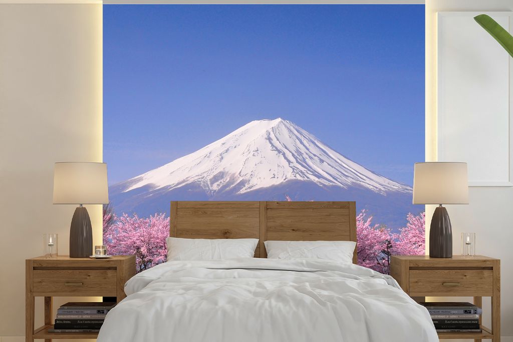 MuchoWow Fototapete für Wohnzimmer oder Schlafzimmer Wandtapete Vinyl Motivtapete Fuji in Asien mit Kirschblüten im Vordergrund - 240x240 cm - ...