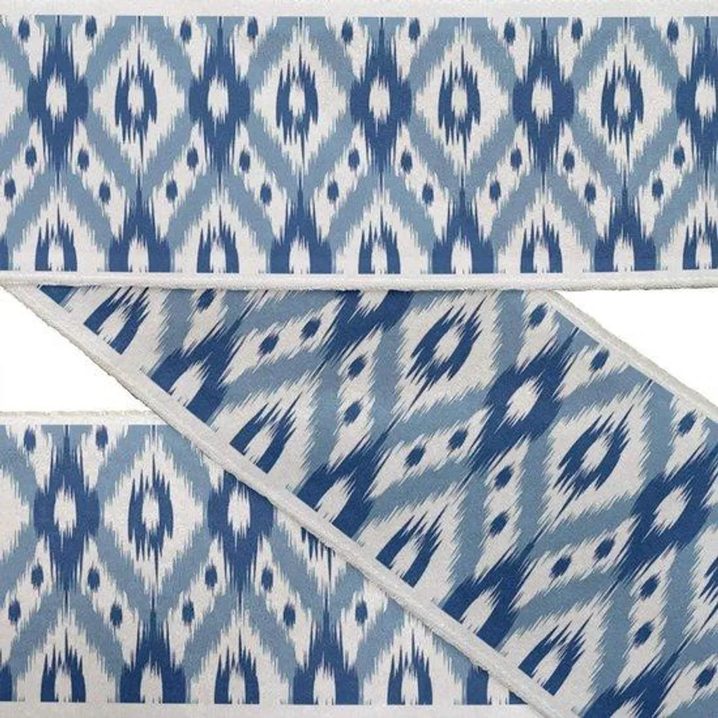 Ruban de couture bleu pour stabiliser vos vêtements et bordures DIY