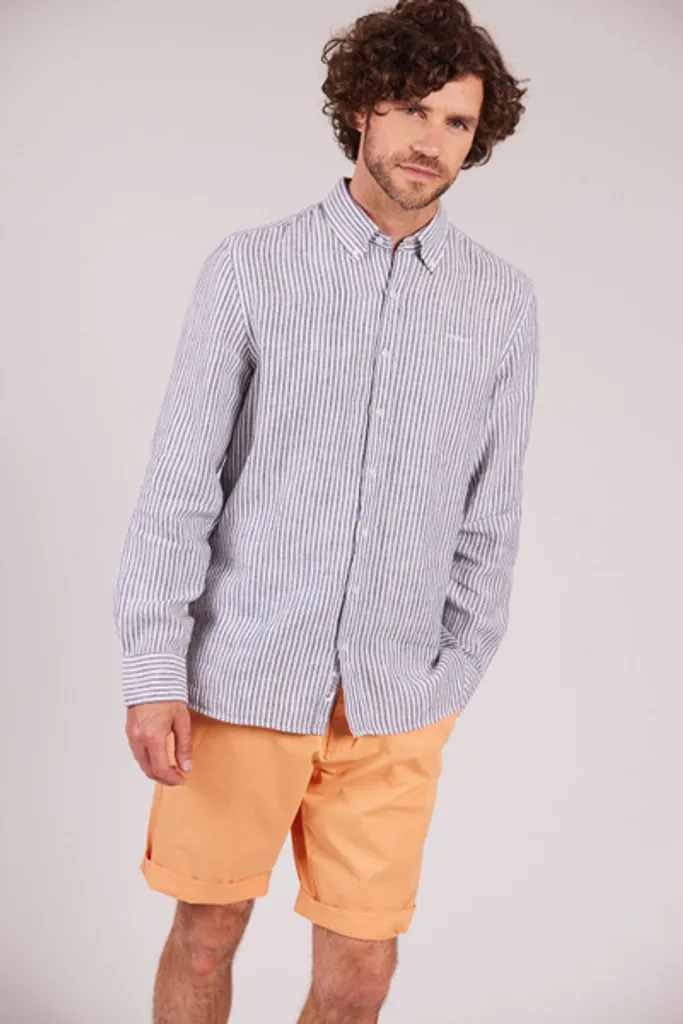 Camicia in Lino Pregiato da Uomo: Lusso e Relax a Capri e Positano
