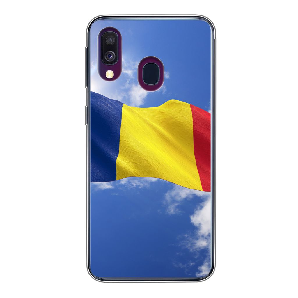 MuchoWow Handyhülle Schutzhülle Hülle für Samsung Galaxy A40 Rumäniens Flagge weht am Himmel Silikon Softcase Handy Hülle - Handy-Tasche