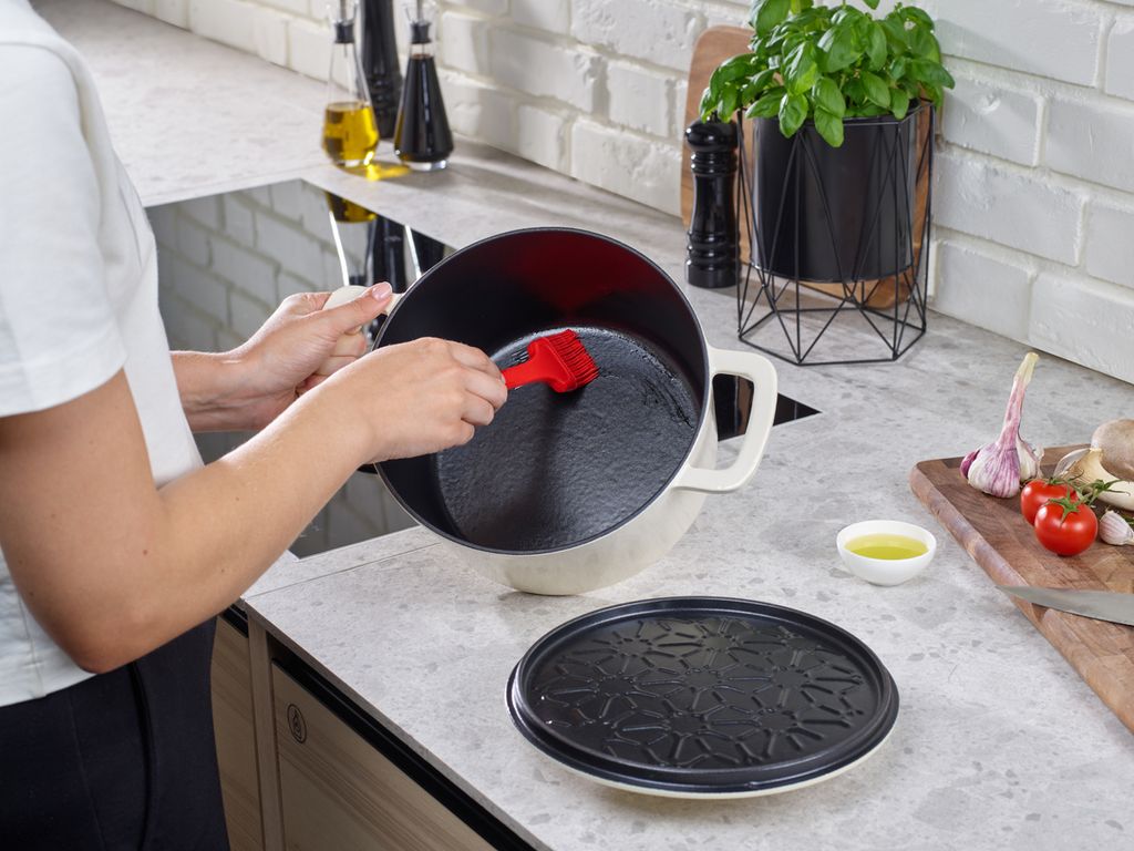 Fissler Moments Collection / Emaillierter Gusseisen-Bräter, Produktbild 2